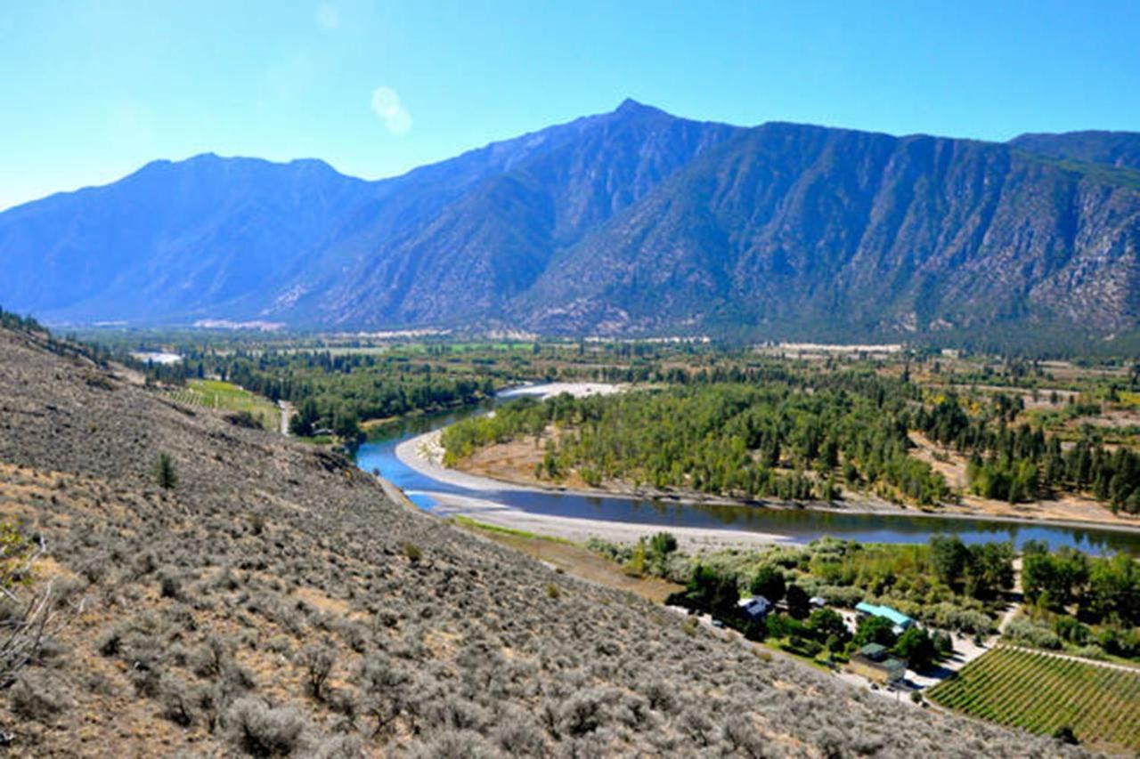 Similkameen Wild Resort & Winery Retreat อซูยูส ภายนอก รูปภาพ