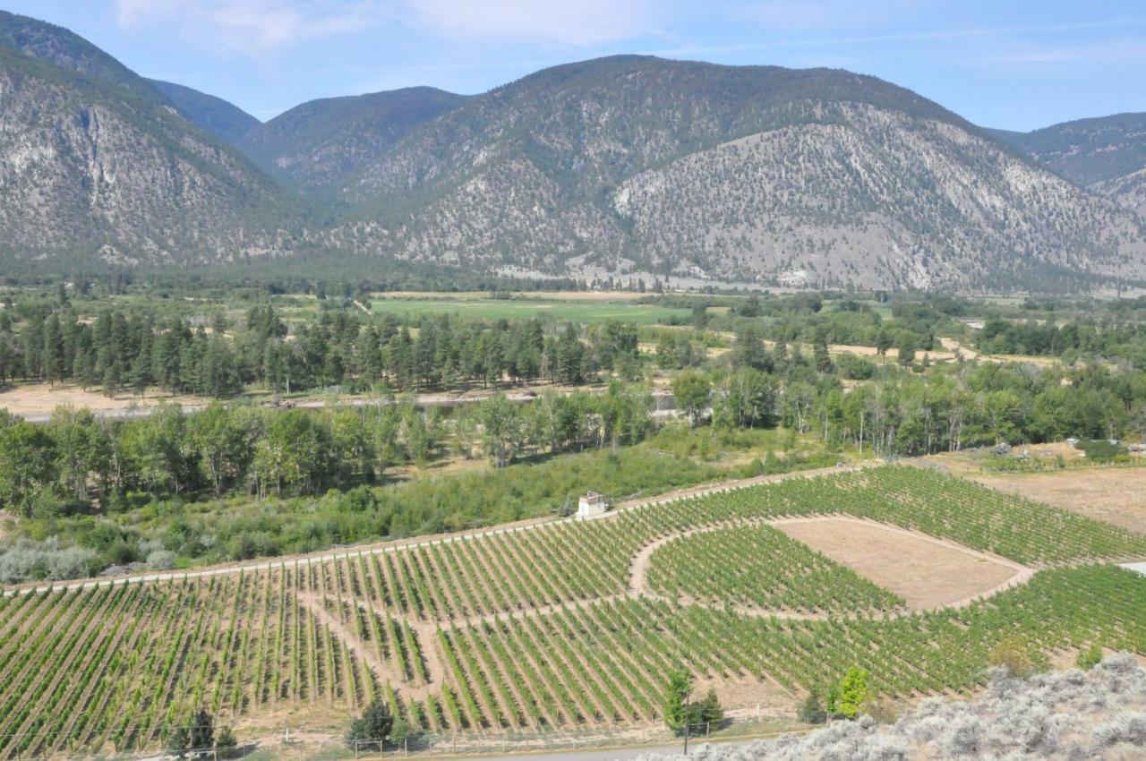 Similkameen Wild Resort & Winery Retreat อซูยูส ภายนอก รูปภาพ